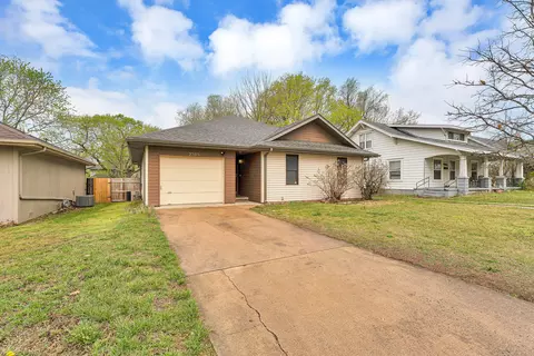 Exterior - 2205 N Prospect Ave, Springfield, MO 65803 photo 3 of 11
