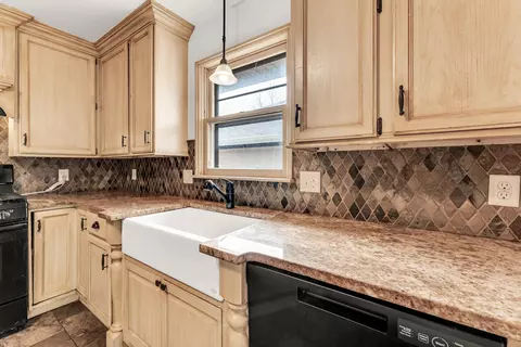 Kitchen - 2205 N Prospect Ave, Springfield, MO 65803 photo 2 of 3