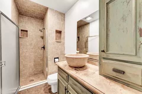 Bath - 2205 N Prospect Ave, Springfield, MO 65803 photo 1 of 2