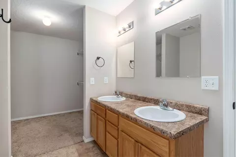 2541 W Brook Ridge St, Springfield, MO 65803 photo 16