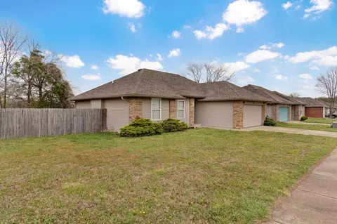 2541 W Brook Ridge St, Springfield, MO 65803 photo 2
