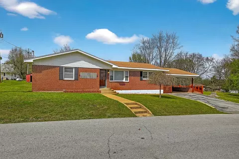 157 Spring St, Forsyth, MO 65653