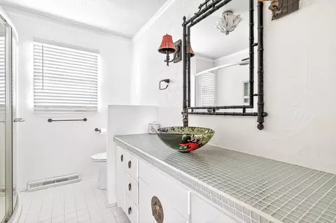 Bath - 157 Spring St, Forsyth, MO 65653 photo 1 of 5