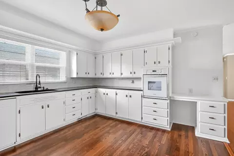 Kitchen - 157 Spring St, Forsyth, MO 65653 photo 4 of 4