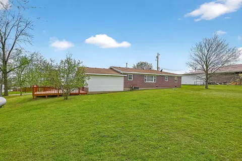 Exterior - 157 Spring St, Forsyth, MO 65653 photo 6 of 8