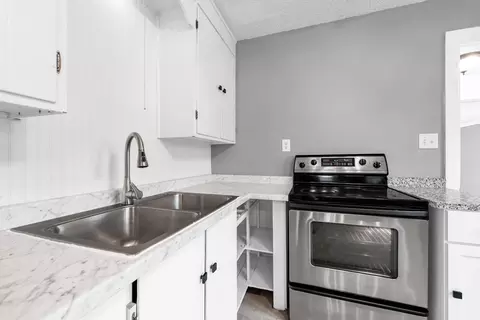 2151 N Rogers Ave, Springfield, MO 65803 photo 11