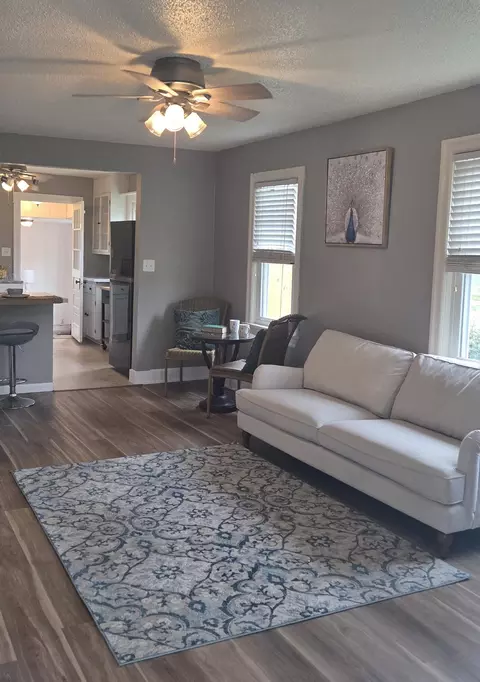 2151 N Rogers Ave, Springfield, MO 65803 photo 2