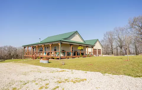 Exterior - 16032 Farm Road 1212, Aurora, MO 65605 photo 3 of 18