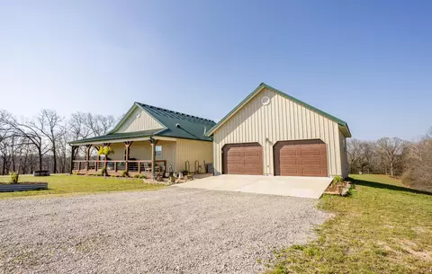 Exterior - 16032 Farm Road 1212, Aurora, MO 65605 photo 5 of 18