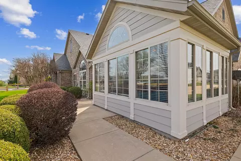 Other - 3810 E Cherry St #102, Springfield, MO 65809 photo 2 of 10