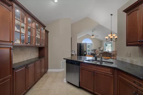 Kitchen - 3810 E Cherry St #102, Springfield, MO 65809 photo 3 of 3
