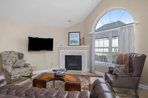 Living - 3810 E Cherry St #102, Springfield, MO 65809 photo 1 of 3