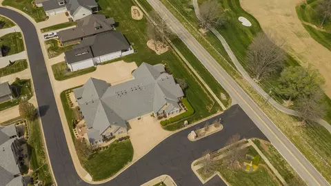 View/Area - 3810 E Cherry St #102, Springfield, MO 65809 photo 6 of 15