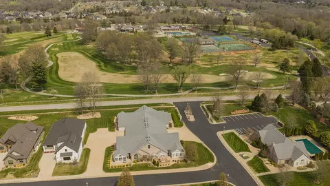 View/Area - 3810 E Cherry St #102, Springfield, MO 65809 photo 4 of 15