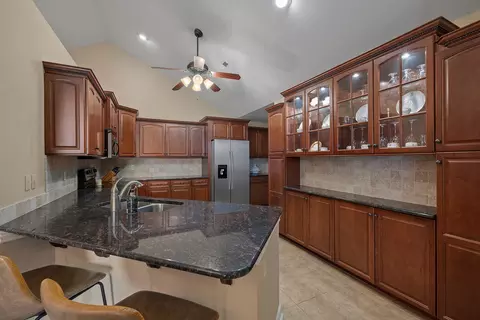 Kitchen - 3810 E Cherry St #102, Springfield, MO 65809 photo 1 of 3