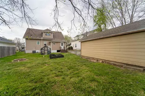 Exterior - 1040 W State St, Springfield, MO 65806 photo 5 of 6