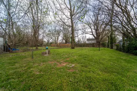 Exterior - 1040 W State St, Springfield, MO 65806 photo 6 of 6