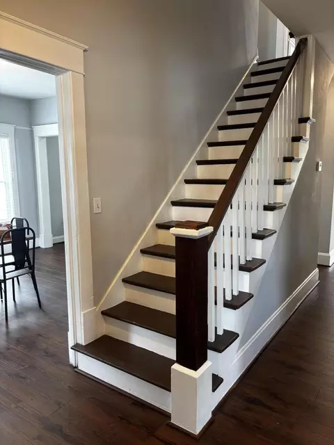 Entry Way - 1040 W State St, Springfield, MO 65806 photo 2 of 5