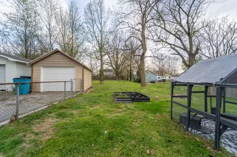 Exterior - 1040 W State St, Springfield, MO 65806 photo 4 of 6