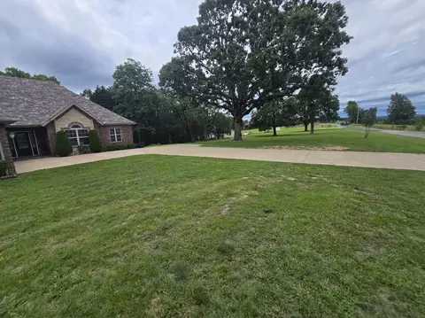 Exterior - 1275 Sunset Inn Rd, Branson, MO 65616 photo 2 of 15