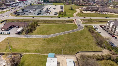 525 W Sunset St, Springfield, MO 65807 photo 3