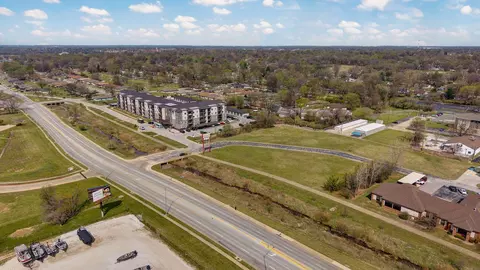 525 W Sunset St, Springfield, MO 65807 photo 7