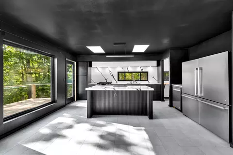 Kitchen - 1201 County Road 555b, Tecumseh, MO 65760 photo 2 of 7
