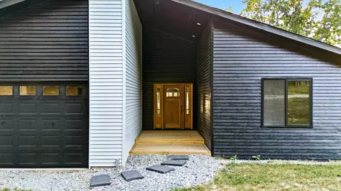 Exterior - 1201 County Road 555b, Tecumseh, MO 65760 photo 3 of 10