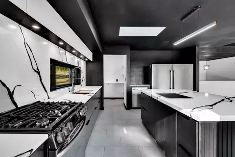 Kitchen - 1201 County Road 555b, Tecumseh, MO 65760 photo 7 of 7