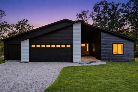 Exterior - 1201 County Road 555b, Tecumseh, MO 65760 photo 2 of 10