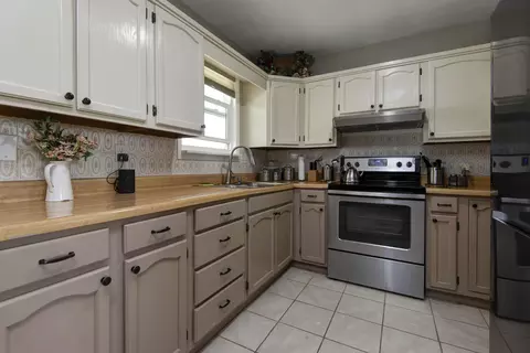 Kitchen - 48 Clearspring Rd, Shell Knob, MO 65747 photo 1 of 2
