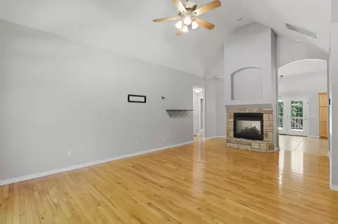 5436 S Michigan Ave, Springfield, MO 65810 photo 4