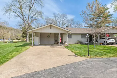 2 Ash Ct, Branson, MO 65616