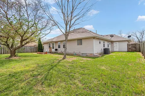 3957 W Greenwood St, Springfield, MO 65807 photo 32