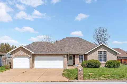 3957 W Greenwood St, Springfield, MO 65807 photo 2