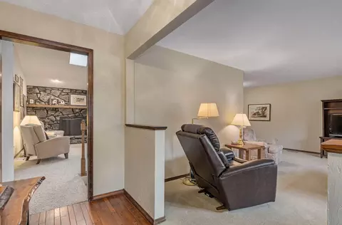 Entry Way - 5211 S Timberlake Dr, Springfield, MO 65804 photo 1 of 2