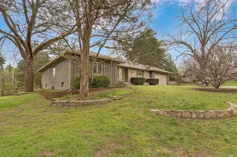 Exterior - 5211 S Timberlake Dr, Springfield, MO 65804 photo 4 of 21