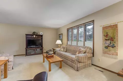 Living - 5211 S Timberlake Dr, Springfield, MO 65804 photo 3 of 7