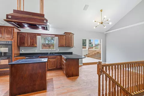 Kitchen - 574 Skyline Dr, Forsyth, MO 65653 photo 4 of 5