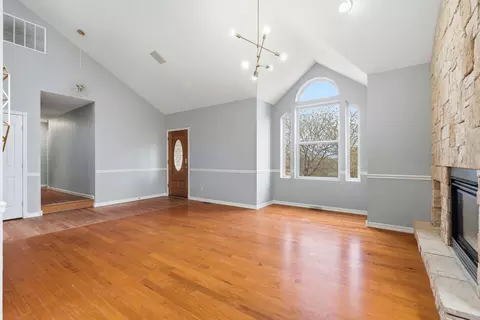 Living - 574 Skyline Dr, Forsyth, MO 65653 photo 3 of 11