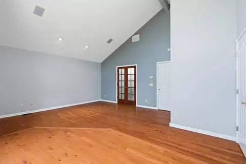 Living - 574 Skyline Dr, Forsyth, MO 65653 photo 8 of 11