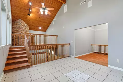 Living - 574 Skyline Dr, Forsyth, MO 65653 photo 6 of 11