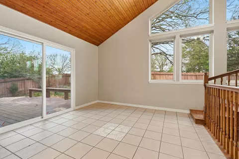 Living - 574 Skyline Dr, Forsyth, MO 65653 photo 5 of 11