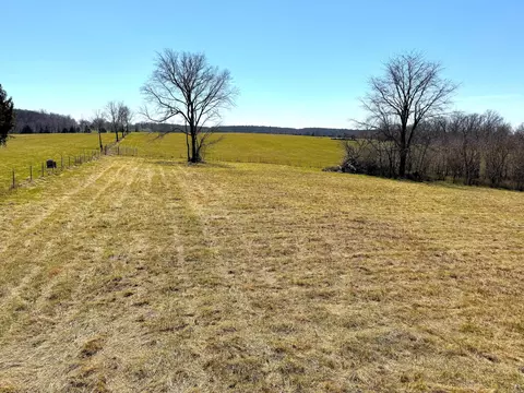 000 Westwind Rd, Elkland, MO 65644