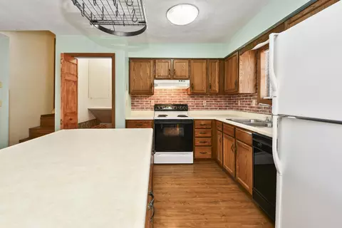 Kitchen - 1650 Miller Dr, Branson, MO 65616 photo 3 of 6