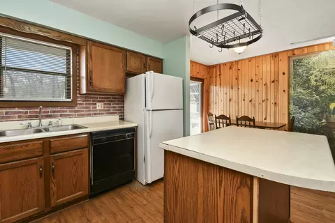 Kitchen - 1650 Miller Dr, Branson, MO 65616 photo 4 of 6