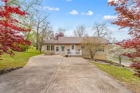 Exterior - 25540 Fox Woods Cir, Shell Knob, MO 65747 photo 3 of 9