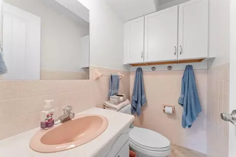 Bath - 25630 Foxwood Cir, Shell Knob, MO 65747 photo 1 of 3