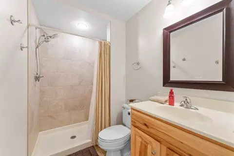 Bath - 25630 Foxwood Cir, Shell Knob, MO 65747 photo 3 of 3