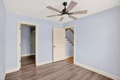 Bedroom - 3245 W Brett Dr, Springfield, MO 65810 photo 3 of 4